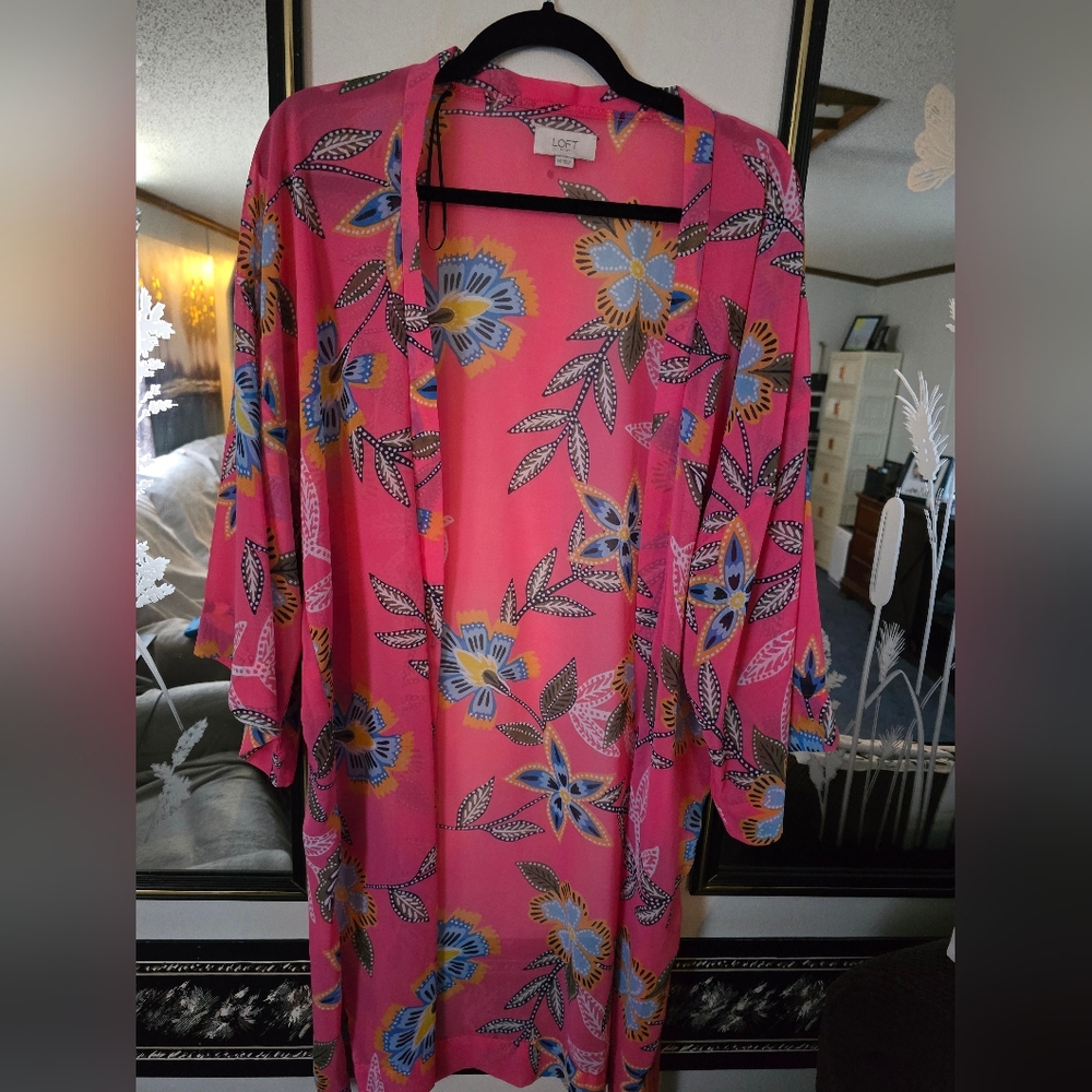 LOFT Vibrant Pink Floral Robe